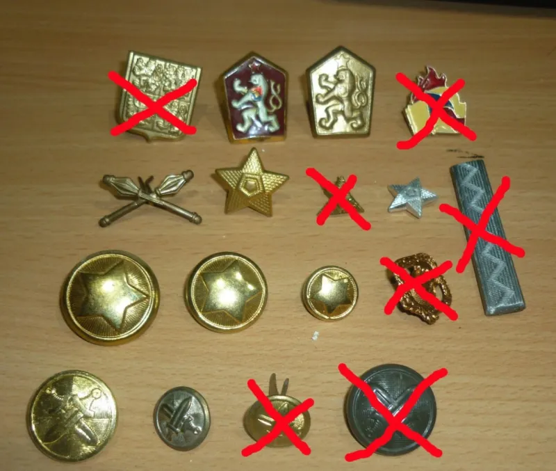 Odznaky a knoflíky